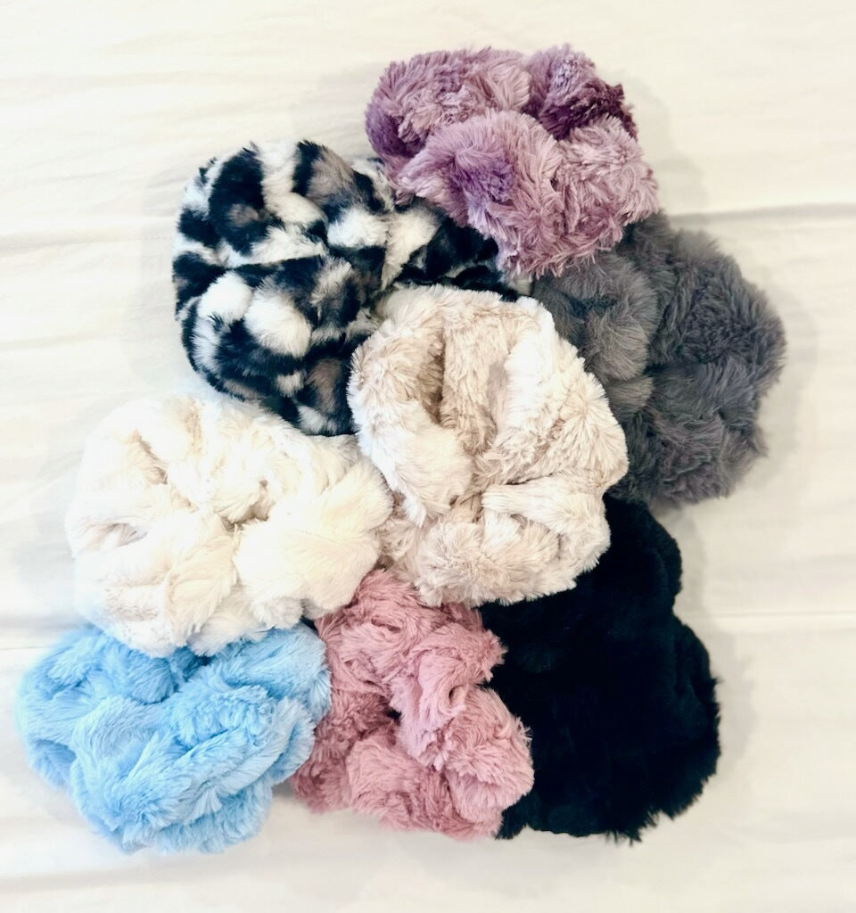 Medium White Scrunchie